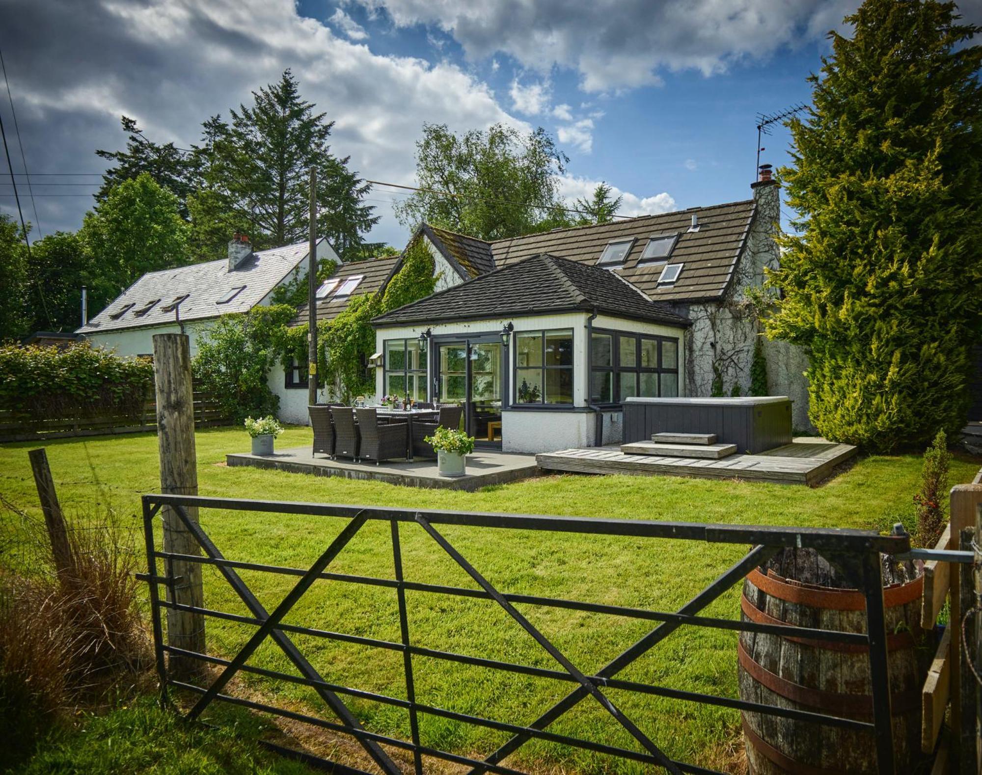 Lochend Chalets Port Of Menteith Εξωτερικό φωτογραφία